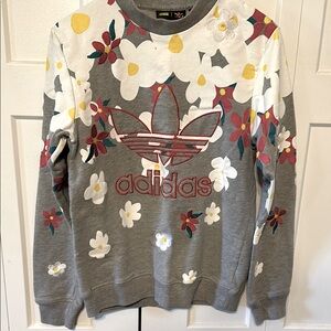 Adidas X Pharrell Williams Daisy Happy Trefoil Sweatshirt XS, Like new